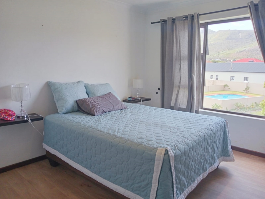 To Let 2 Bedroom Property for Rent in Sandbaai Western Cape